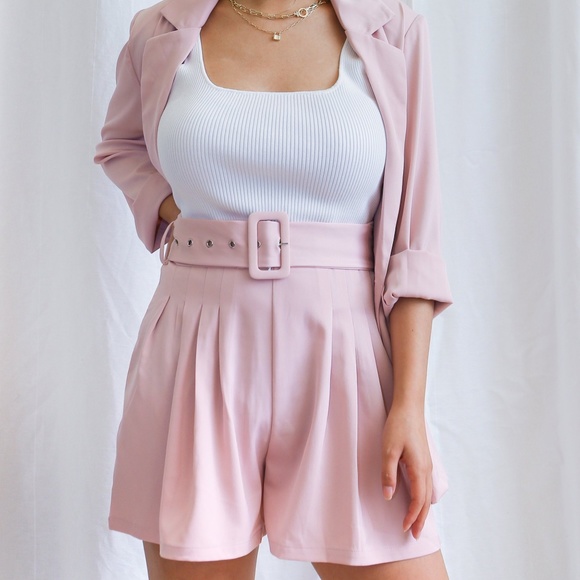 Pink Shorts (Blazer/shorts set) - Picture 4 of 5